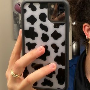 Iphone 11 pro max cow wildflower case.